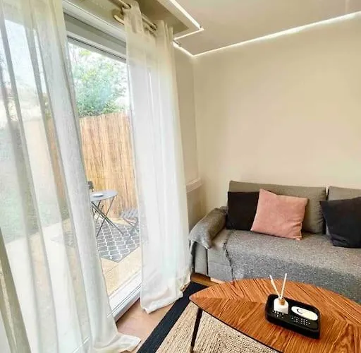 Апартаменты Garden In Тулуза